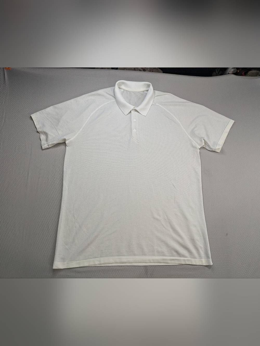 Lululemon Shirt men's XL Polo Metal Vent Tech Short Sleeve Performance White